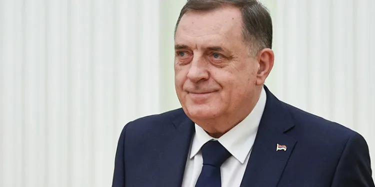 Bosnalı Sırp lider Dodik aleyhindeki tutuklama emri kaldırıldı