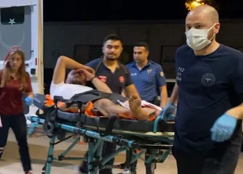 Bursa’da yol kenarında alkol alırken, av tüfeğiyle vuruldu