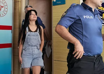 Bursa’da genç kızlar arasında bıçaklı kavga: 1 yaralı