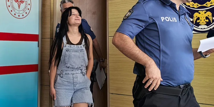 Bursa’da genç kızlar arasında bıçaklı kavga: 1 yaralı