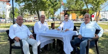 Ercan Özel makamını parka taşıdı