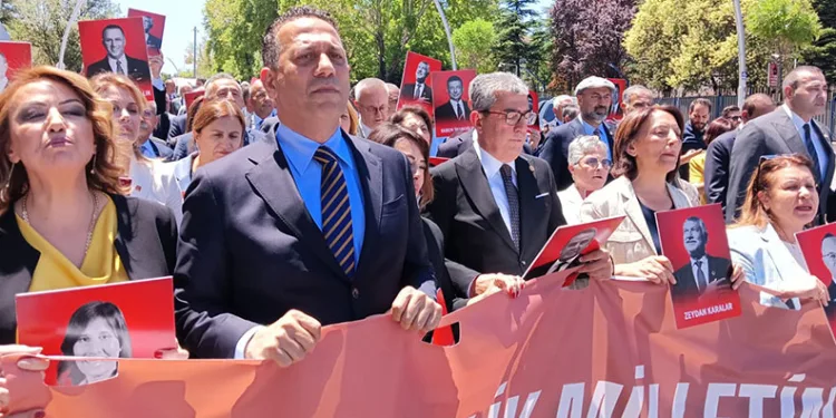 CHP’li belediyelere operasyon tepkisi