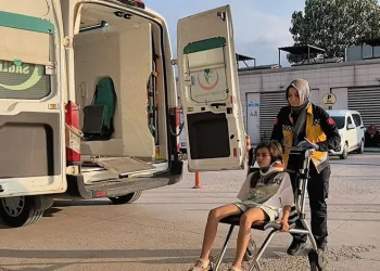 Bursa’da iki otomobil çarpıştı: 1’i ağır 4 yaralı