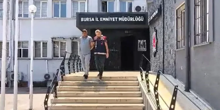 Bursa’da sahte kaymakam polis operasyonuyla yakalandı