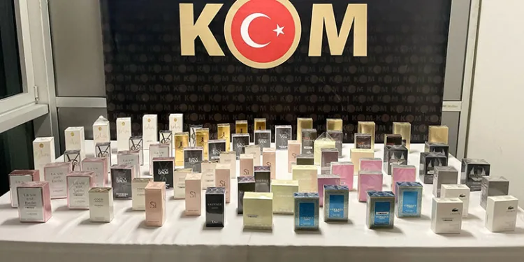 Kütahya’da kaçak parfüm operasyonu