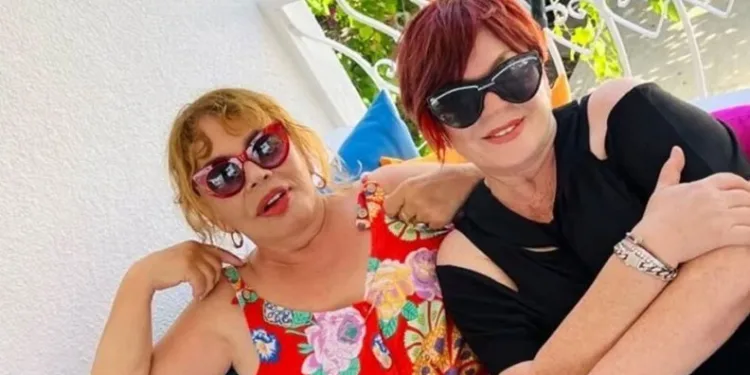 Emel Müftüoğlu’ndan Sezen Aksu’ya: “İyi ki varsın”