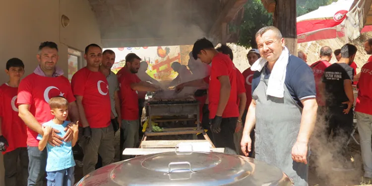 Tarihi Seferiışıklar Köyü’nde Coşkulu Pilav Günü