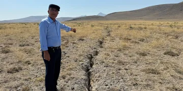 Konya’da yüzey yarıkları tedirgin ediyor