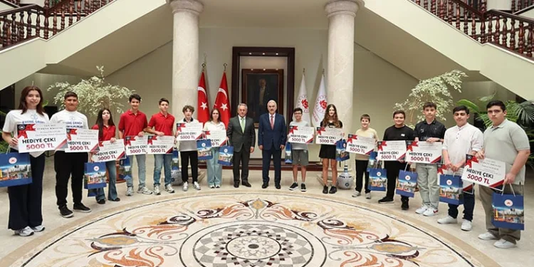 LGS şampiyonları ödüllendirildi