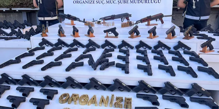 İstanbul’da çete operasyonu: 89 gözaltı