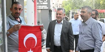 Yıldırım al bayraklarla donatıldı