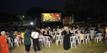 Osmangazi’de açık hava sinema keyfi devam ediyor