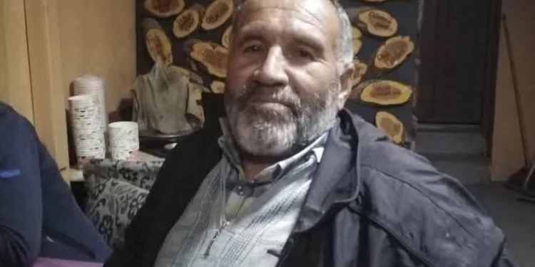 Ormanda kestiği ağaç üzerine devrilen işçi hayatını kaybetti