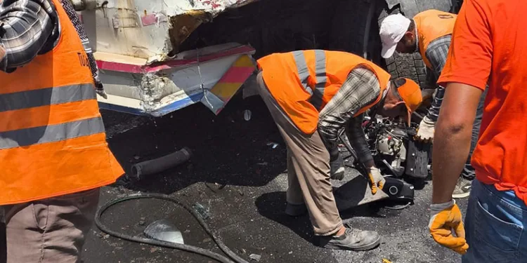 Şanlıurfa otomobil sulama tankerine çarptı: 1 ölü