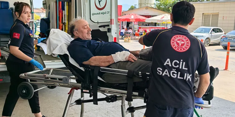 Bursa’da bir işçi elini motorlu testereye kaptırdı