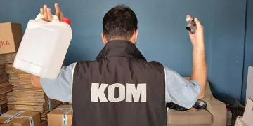 İzmir’de depoda ele geçirilen 5 ton sahte alkole 1 tutuklama