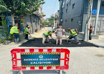Akdeniz’in her mahallesine hizmet götürülüyor