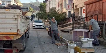 Körfez’de hacimli atıklar düzenli toplanıyor