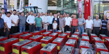 Büyükşehir’den kırsal mahallelere ekipman desteği