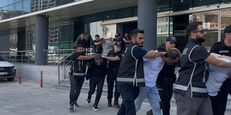 Bursa’da silahlı suç örgütüne şafak operasyonu: 19 gözaltı