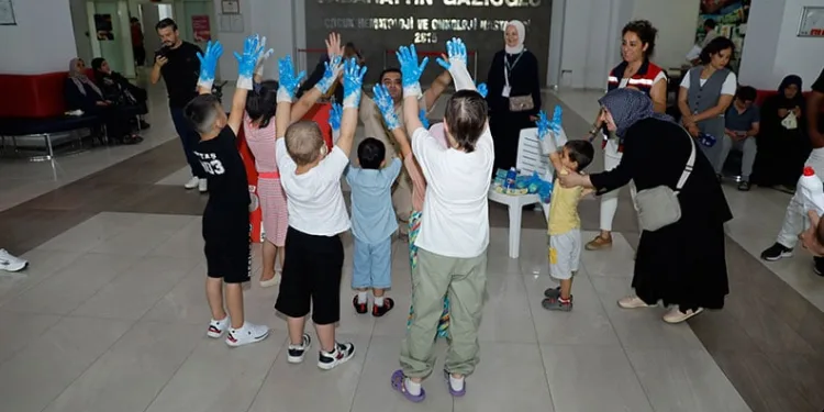 Büyükşehir’den lösemi tedavisi gören çocuklara moral