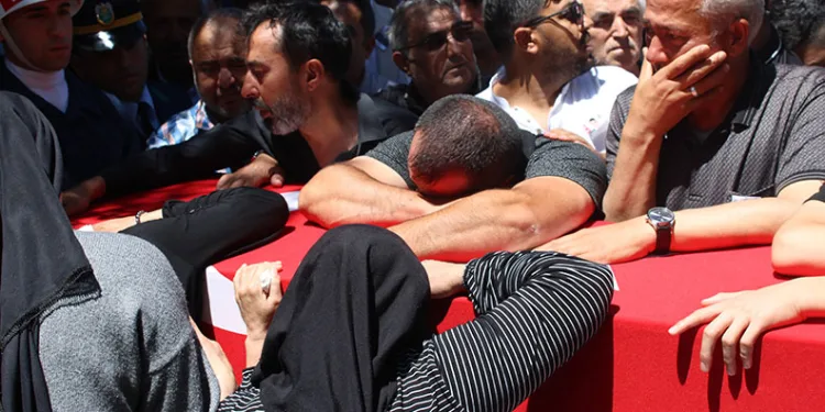 Şehit Üzüm Kayseri’de son yolculuğuna uğurlandı