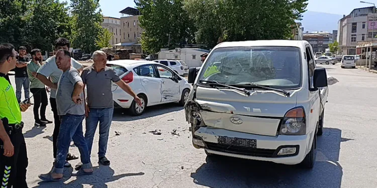 Bursa’daki kazada çocuklar ölümden döndü