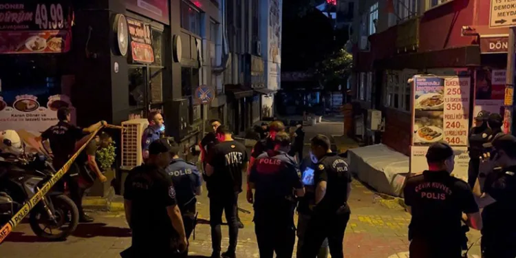 Bursa’da kavga eden şahıslar polislere bıçak çekti