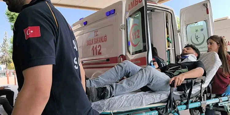 Bursa’da kontrolden çıkan otomobil kaza yaptı
