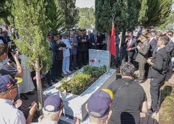 Bursa’da 15 Temmuz anma programları şehitlik ziyaretiyle başladı