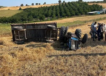 Devrilen traktörün altında kalan kişi hayatını kaybetti