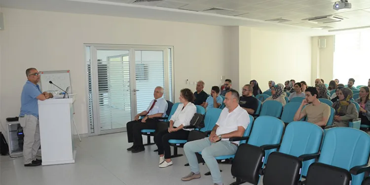 Sigara Bırakma Poliklinikleri’nde görev alacak personele eğitim verildi