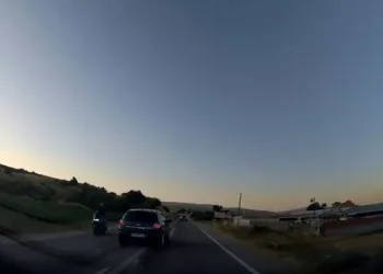 Hatalı sollamada facia teğet geçti