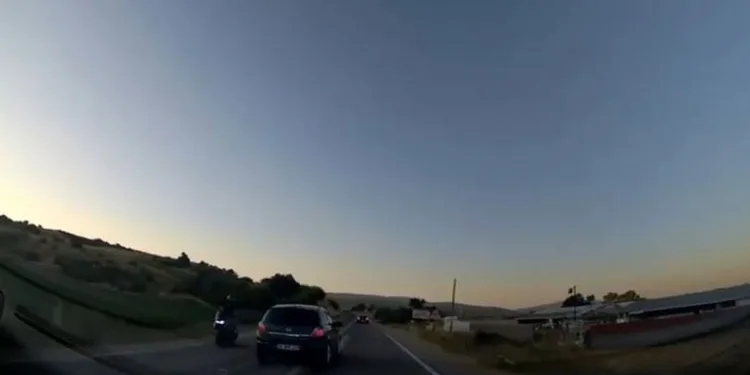 Hatalı sollamada facia teğet geçti