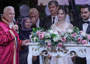 Bursa’da siyaset ve iş dünyasını buluşturan düğün
