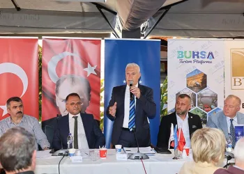 “Bursa turizmi için taşın altına elimizi değil, gövdemizi koyduk”