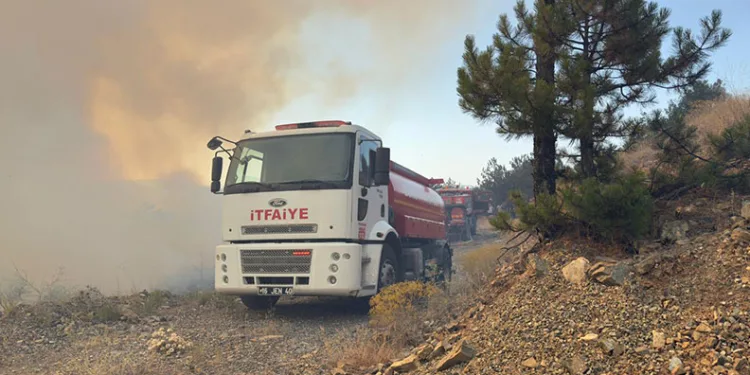 Orhaneli Yakuplar Mahallesi’nde orman yangını