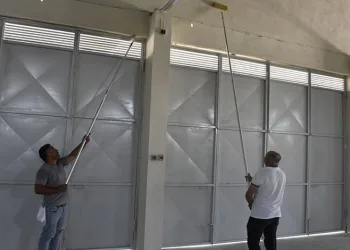 Belediye ekipleri, boya-badana ve tadilat hizmetiyle yüzleri güldürdü