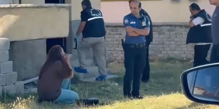 Ekmek alma tartışmasında bıçaklanarak öldürüldü