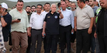 “Yangının yönü belli değil, daha fazla hava desteği gerekli”