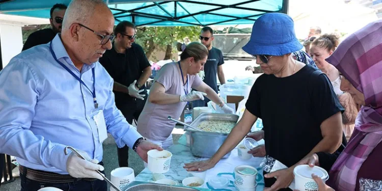 Nilüfer’de aşure bereketi