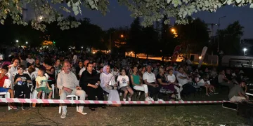 Osmangazi’de çocuklar açık hava sinemasında buluştu