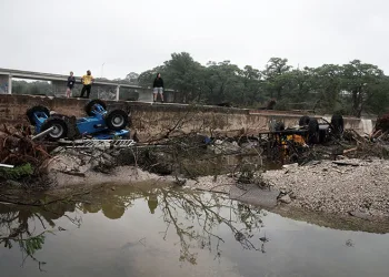 Texas’ta sel felaketi: 28’i çocuk 80 ölü