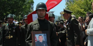Şehit annesinden son veda