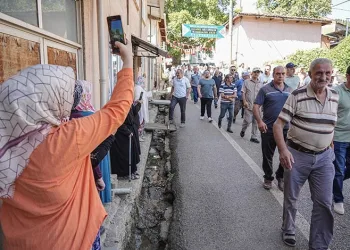 Bursa’da mahalle 1 günlüğüne kadınlara emanet edildi