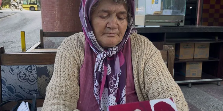 Engelli oğlu 1 aydır kayıp, gözü yollarda kaldı
