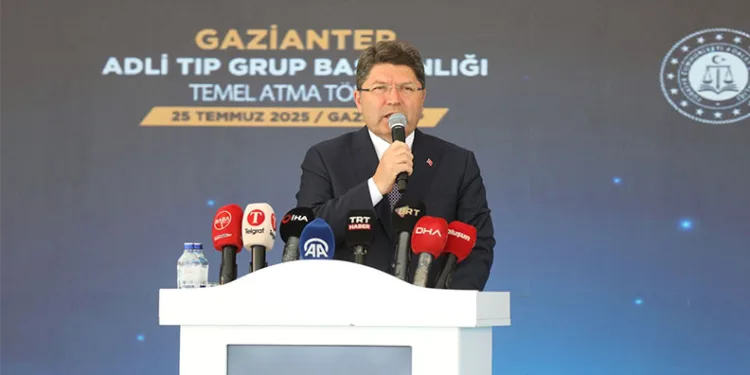 Antalya-Alanya arası 36 dakikaya iniyor