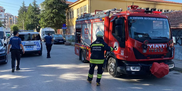 Metruk okulda yangın