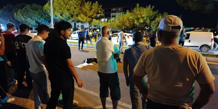 Televizyonun patlaması 3 katlı evi küle çevirdi