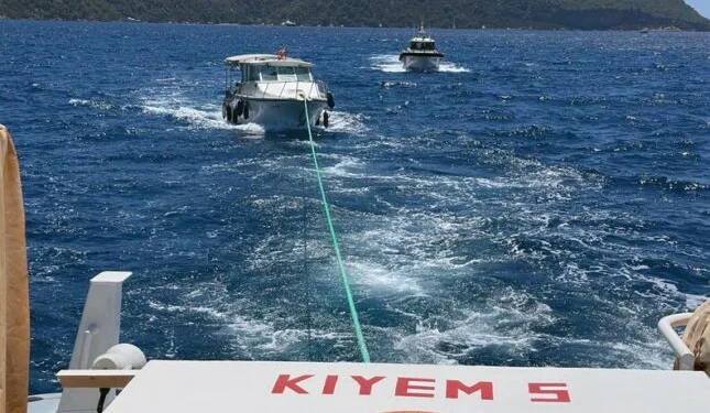 Televizyonun patlaması 3 katlı evi küle çevirdi